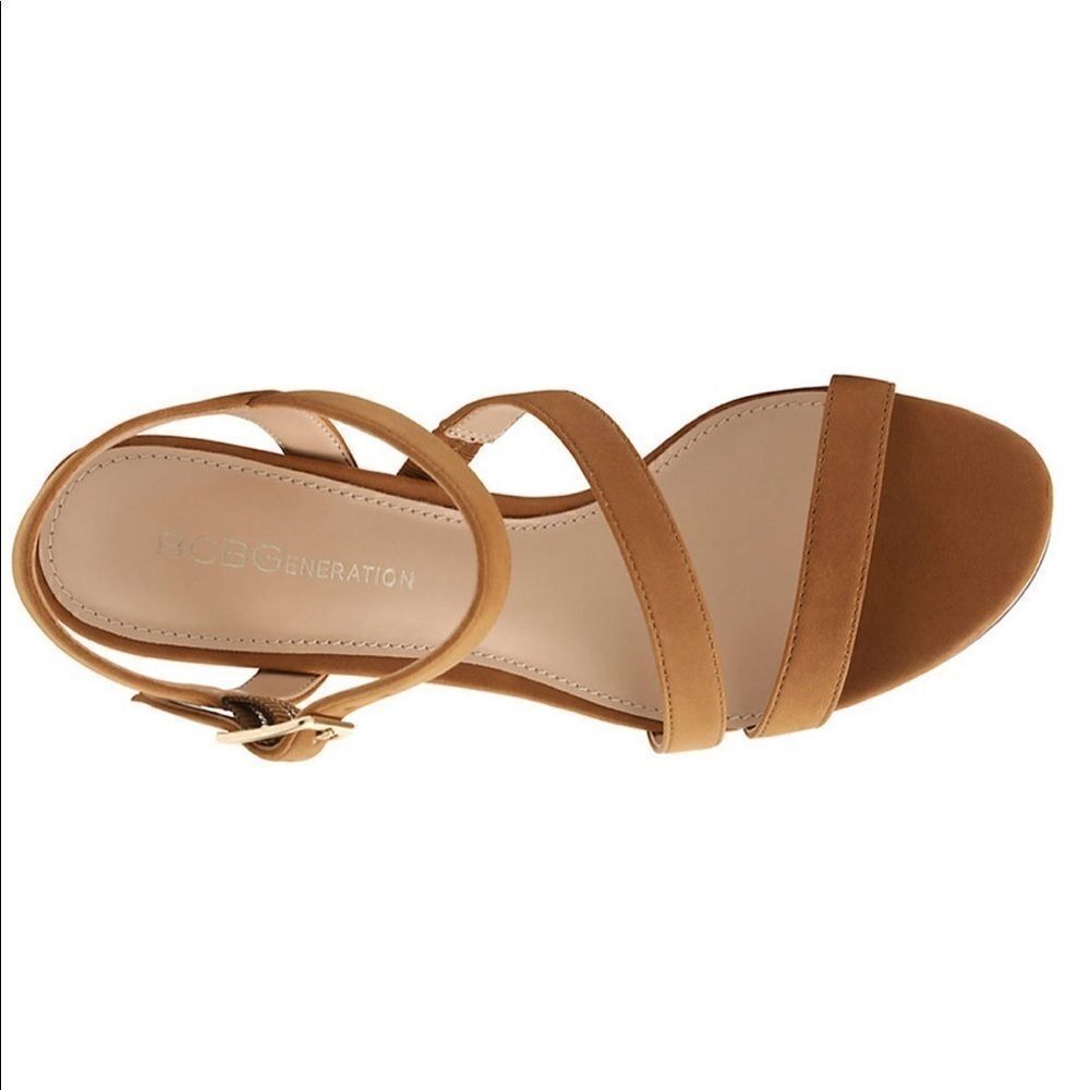 BCBGeneration
ONNIA PLATFORM SANDAL in Camel - Picture 4 of 10